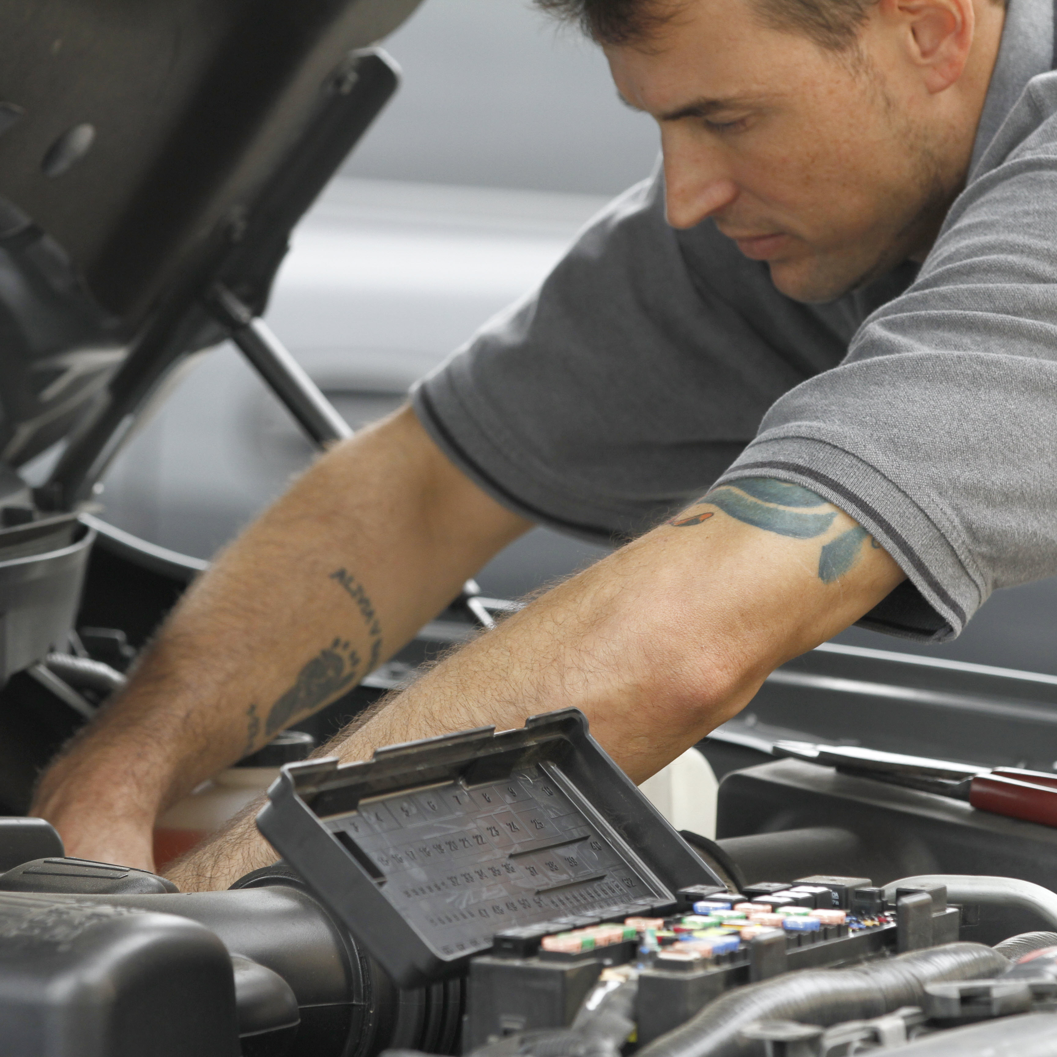 MOBILE MAINTENANCE